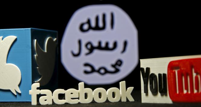 Państwo Islamskie uczyniło z Twittera i YouTube przerażająco skuteczny instrument wojny propagandowej.