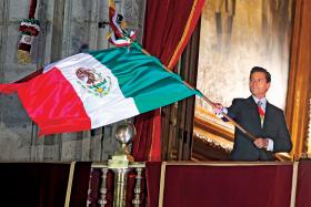 Prezydent Enrique Pena Nieto, pomny lekcji z przeszłości, natychmiast po trzęsieniu ziemi przemówił do obywateli.