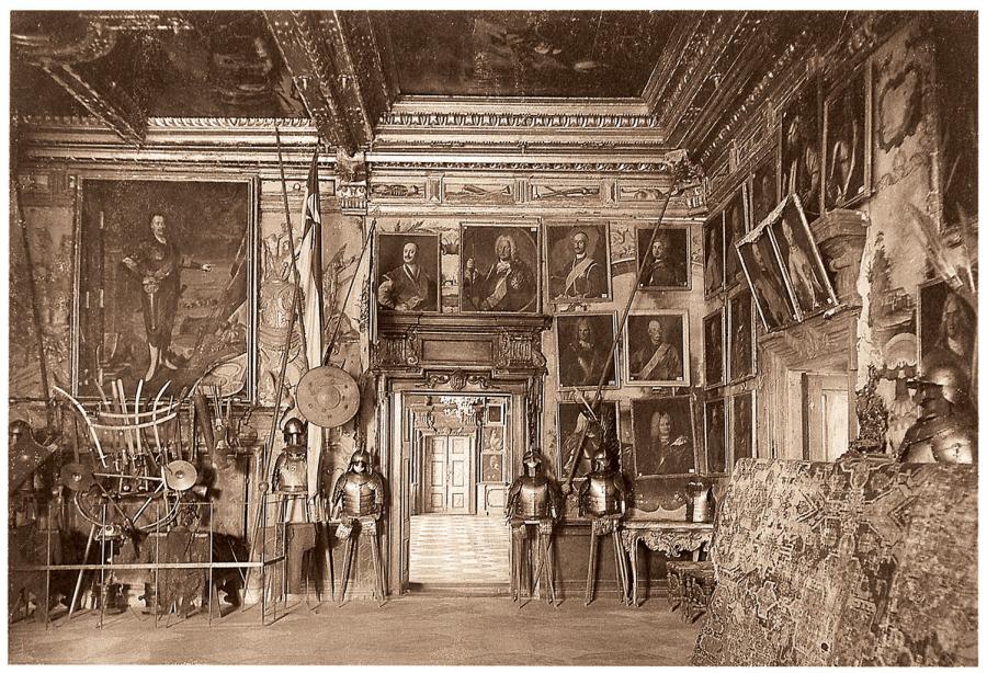 Sala Rycerska w pałacu w Podhorcach, fotografia z lat 20. XX w.