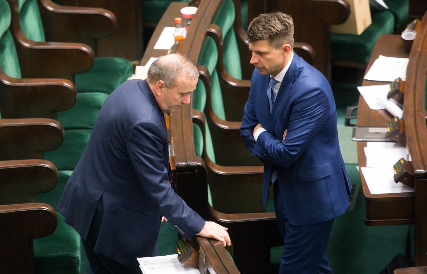 O tytuł lidera opozycji walczą Grzegorz Schetyna i Ryszard Petru.