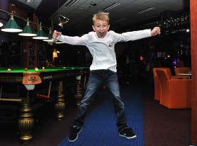 Antek jest przeciwnikiem niewygodnym – prze do otwartej gry, wymusza podejmowanie szybkich decyzji.