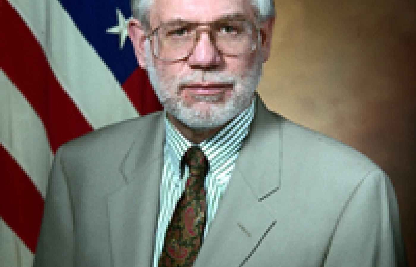 Philip E. Coyle, amerykański ekspert do spraw uzbrojenia, doradca rządu USA (fot. U.S. Department of Defense)