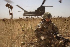 Kirgistan jest kluczowym państwem leżącym na szlaku, którym narkotyki są przerzucane z Afganistanu (na zdjęciu) na rynek azjatycki i europejski.