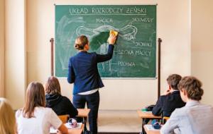 Nie ma wątpliwości, że każdy nastolatek powinien otrzymać w szkole wiedzę na temat zdrowia seksualnego.