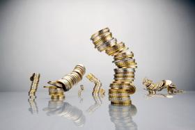 Polak zarabiający przeciętną pensję na swoje państwo łoży 2,5-krotnie więcej niż Amerykanin.