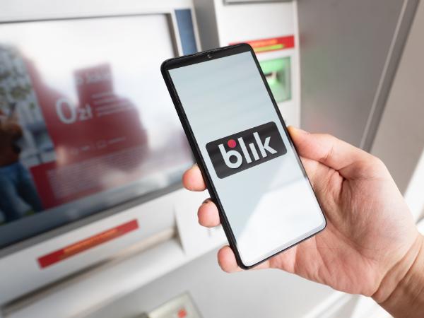 Wypłaty z bankomatów poprzez Blika zyskują na znaczeniu.