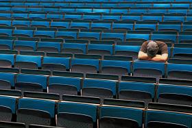 Nikt nie policzył, ile osób uczących się w polskich szkołach wyższych zmaga się z zaburzeniami psychicznymi.