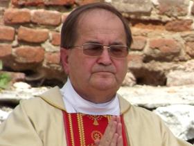 I ks. Rydzyk, i SKOK to swojscy oligarchowie, pozostający w symbiozie i sojuszu z Kaczyńskim, obustronnie korzystnym, w którym jednak hegemonem ma pozostawać prezes.