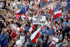 Pod wieloma względami jesteśmy makietą społeczeństwa niemal idealnego.