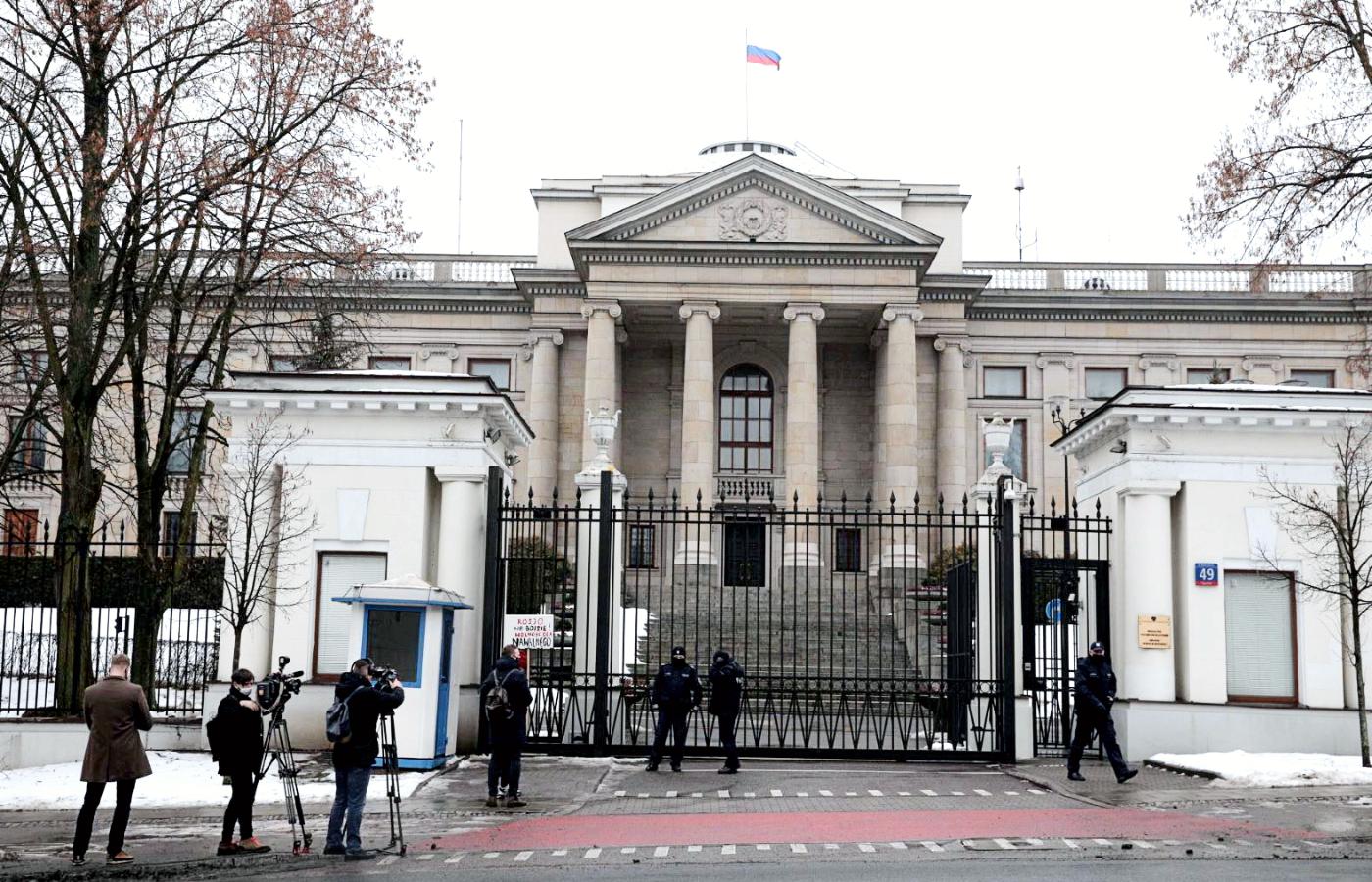Ambasada Federacji Rosyjskiej. Iwan Wyrypajew na jednoosobowej pikiecie w obronie Aleksieja Nawalnego