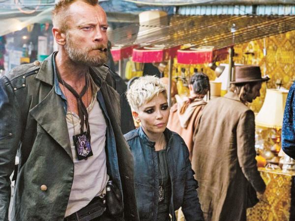 „Straż”, scen. Simon Allen