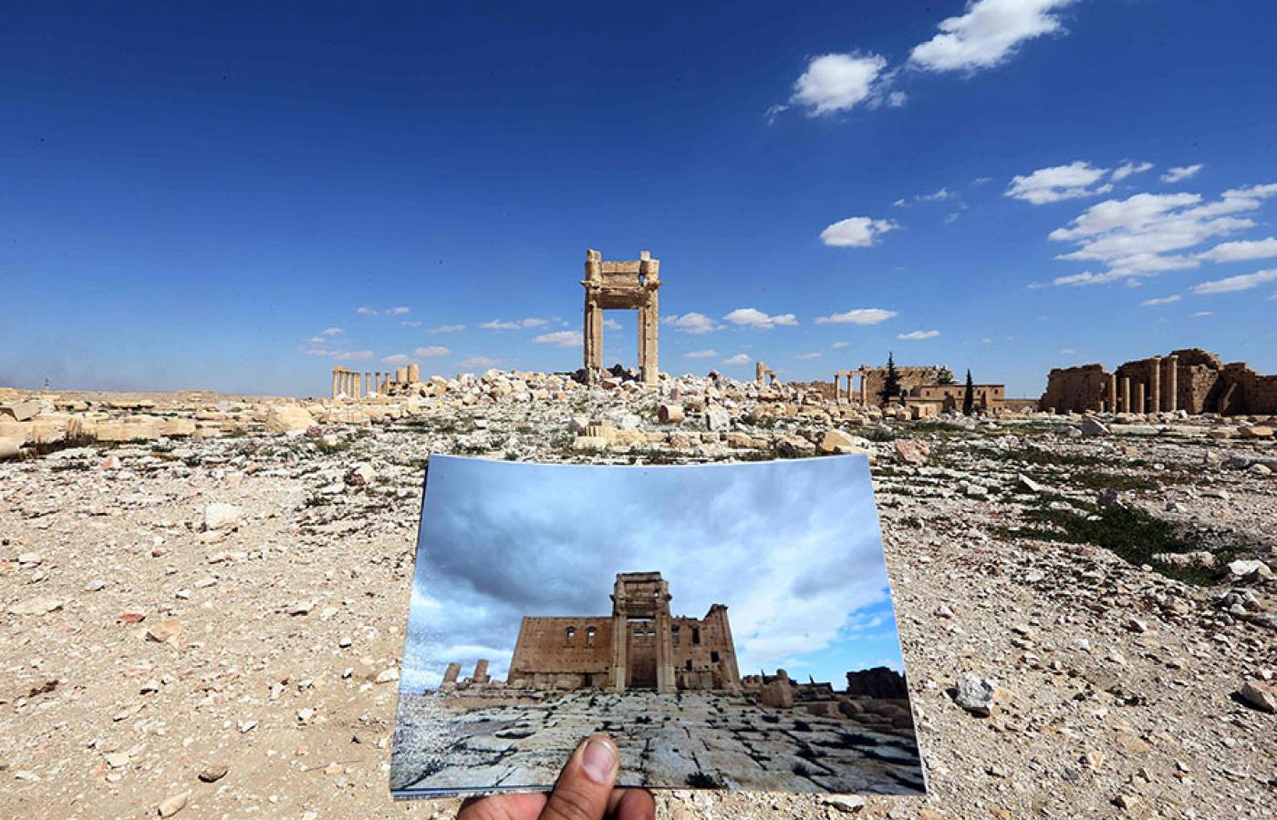 Pozostałości świątyni boga Baal, po tym jak dżihadyści z Państwa Islamskiego wysadzili budowlę w powietrze.