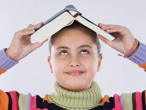 O wiele chętniej czytają dziewczęta niż chłopcy. Aż 23 proc. chłopców przyznało, że nie czyta żadnych książek.