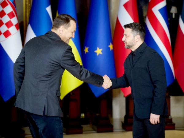 Minister spraw zagranicznych Radosław Sikorski i prezydent Ukrainy Wołodymyr Zełenski. Kijów, 24 lutego 2026 r.