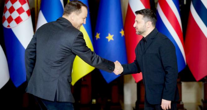 Minister spraw zagranicznych Radosław Sikorski i prezydent Ukrainy Wołodymyr Zełenski. Kijów, 24 lutego 2026 r.