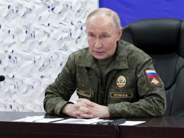 Rosję trzeba do pokoju zmusić, a potem postawić jej solidną barierę. Bo ugnie się tylko przed siłą.