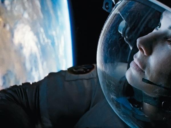Sandra Bullock jako astronautka w stanie nieważkości (i depresji).