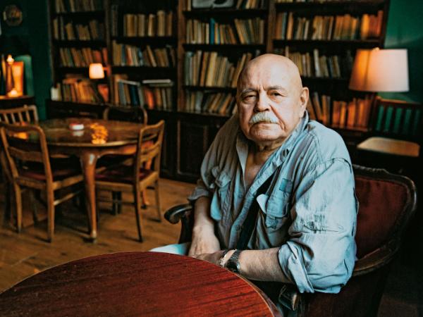 Stanisław Szelc (rocznik 1943) – satyryk, prezenter telewizyjny, członek kabaretu Elita.