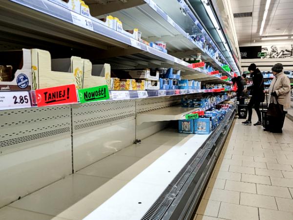 Puste półki w sklepie Lidl w Lublinie