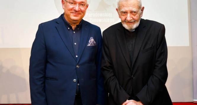 Prof. Robert Gałązkowski (z lewej) i Ks. Adam Boniecki w redakcji „Polityki” 21 października 2026 r.