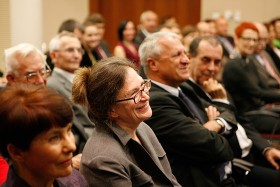 Publiczność Gali. Prof. Krystyna Skarżyńska w otoczeniu jurorów