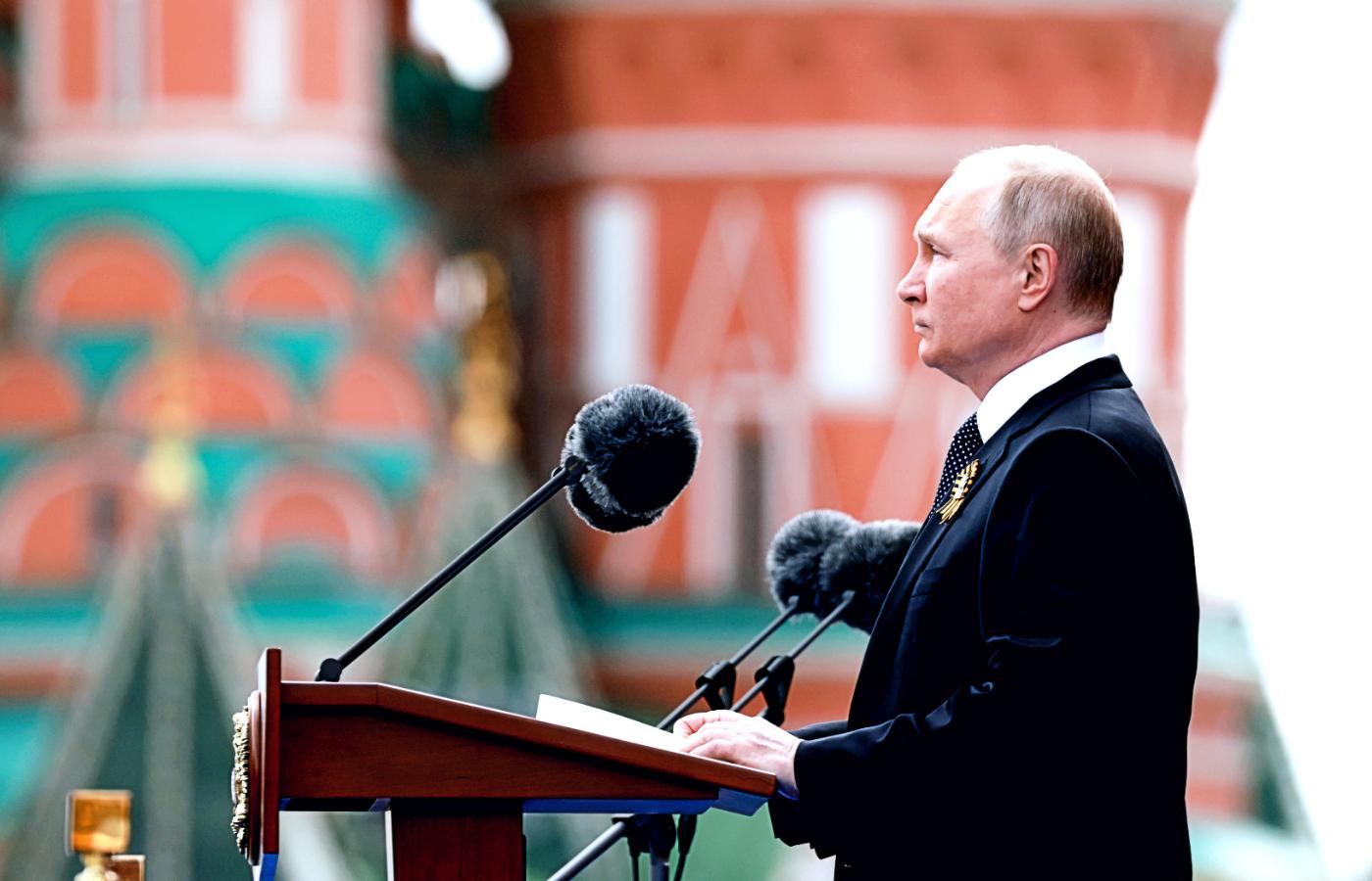 Władimir Putin na pl. Czerwonym, 9 maja 2022 r.