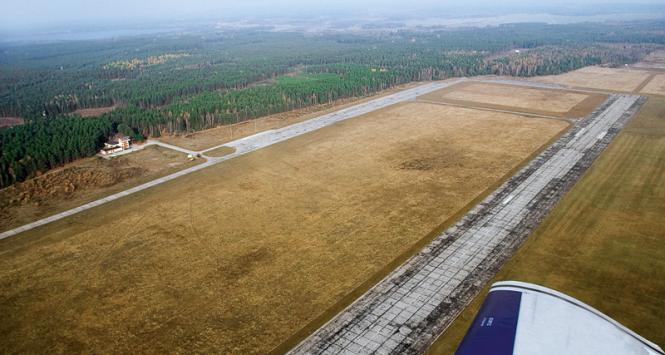 Szymany powinny szukać szansy w lotach turystycznych małymi samolotami