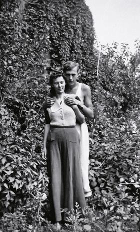 Młoda Michalina z mężem Stachem w Orawce, 1941 r.
