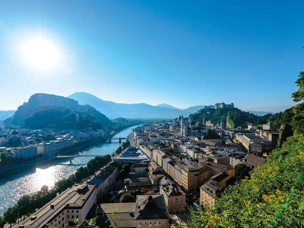 Salzburg podziwiany z Mönchsbergu