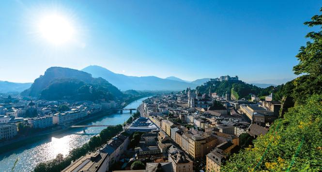 Salzburg podziwiany z Mönchsbergu