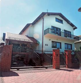 Na fotografii dom Ryszarda S., ps. Kajtek.