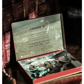 – Ile jestem winien?– A to może na zeszyt zapiszę i pan Szymon ureguluje?– Pani Halinko, ja już nic nie biorę na zeszyt. Wiadomo, czy to nie moja ostatnia gazeta?