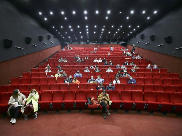 Po pandemii kina na pewno będą wyglądały inaczej.