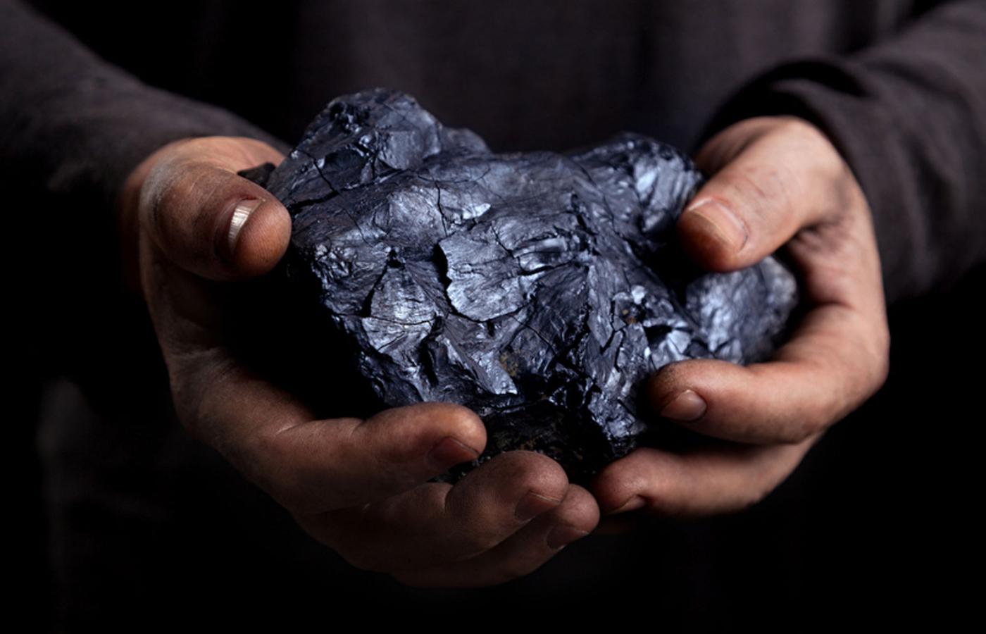 Rosną zapasy niesprzedanego węgla – przy kopaniach i zakładach energetycznych zgromadzono już ok. 14 mln ton węgla energetycznego.