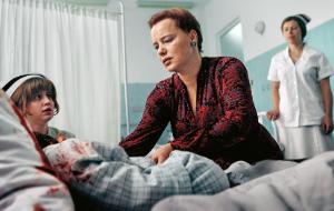 Joanna Kulig w roli niepokornej lekarki Jolanty Wadowskiej-Król.