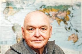 Prof.dr.hab. Maciej Sadowski od ponad pół wieku zajmuje się hydrometeorologią i klimatologią.