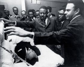 Zabójstwo pastora Martina Luthera Kinga (8 kwietnia 1968 r.).