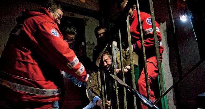 Służbom wydano polecenie: wzywać karetki do każdego nietrzeźwego znalezionego na mieście.