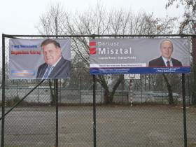 W tym starciu oferujący się rawianom prawicowy przeciwnik Dariusz Misztal był elektem Dudą.