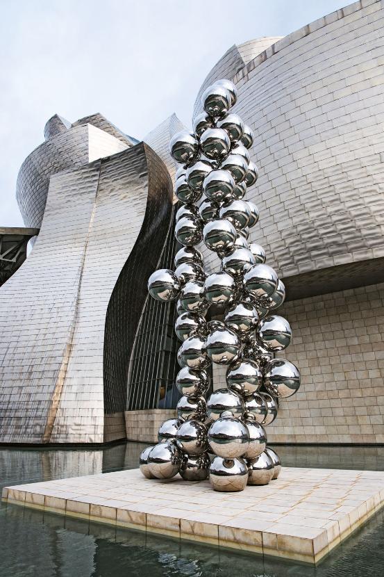 „Wielkie drzewo” przy Muzeum Guggenheima w Bilbao.