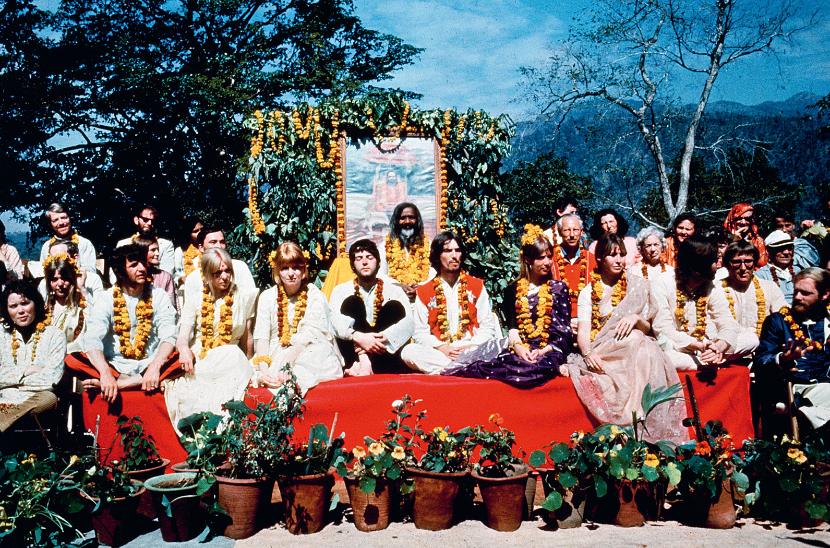 W aśramie Beatlesi napisali większość piosenek do Białego Albumu.