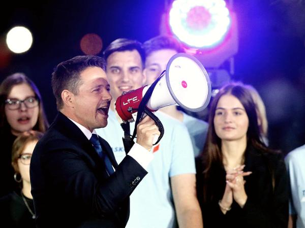 Rafał Trzaskowski podczas wieczoru wyborczego
