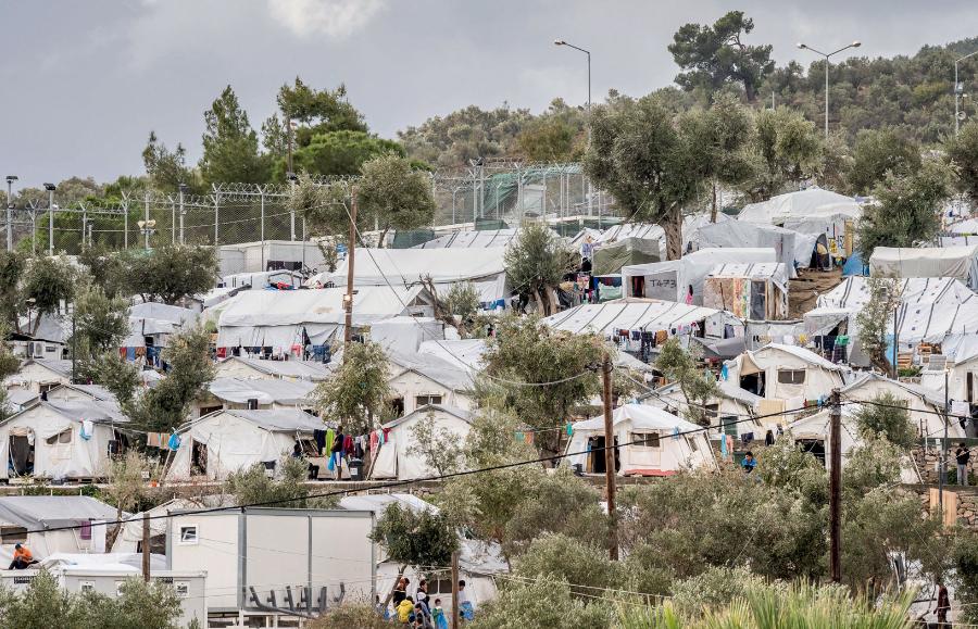 Ponad 17,8 tys. uchodźców z Afryki i Bliskiego Wschodu żyło do 2019 r. w trudnych warunkach w obozie Moria na wyspie Lesbos.