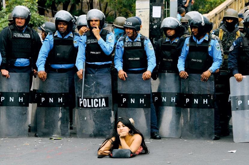 Hondurasem wstrząsnęły protesty przeciw reelekcji prezydenta Juana Orlanda Hernándeza.