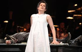 Anna Mikołajczyk (Maria Skłodowska-Curie), Paweł Skubała (Pierre Curie).