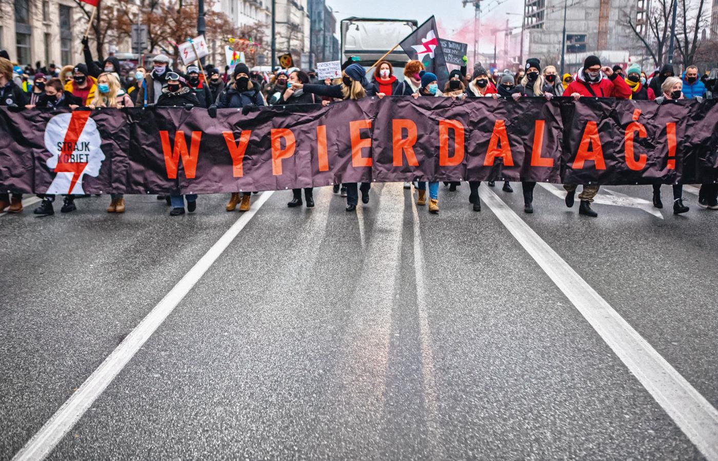 „Idziemy po wolność. Idziemy po wszystko” – demonstracja Ogólnopolskiego Strajku Kobiet z udziałem Strajku Przedsiębiorców – Warszawa, 13 grudnia 2020 r.
