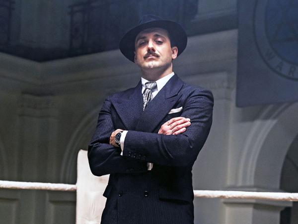 Michał Żurawski jako żydowski bokser i gangster Jakub Szapiro.