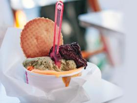 Na każdym rogu dostaniemy tu zimne gelato lub odświeżające aperitivo.