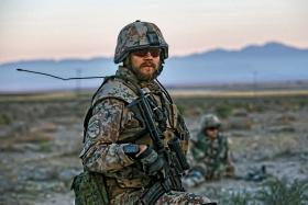 7. „Wojna”, reż. Tobias Lindholm. Bohaterstwo na polu bitwy podane w wątpliwość w czasie procesu sądowego po zakończeniu działań wojskowych.Recenzję „Wojny” znajdziecie tutaj.