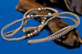 Biżuteria dla dogów z firmy Fortissimo Art Joanny Bach.